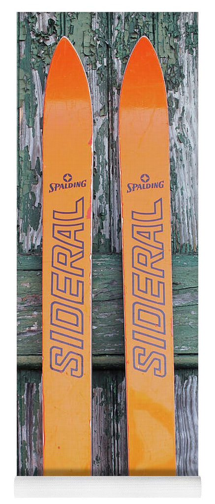 Sideral Vintage Skis - Yoga Mat